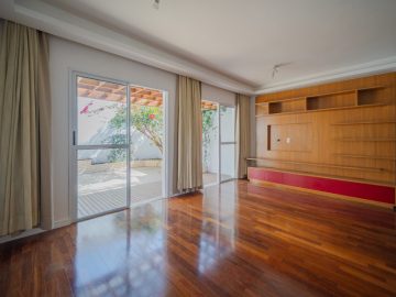 Casa em Condomínio - Venda - Chácara São Domingos - Carapicuíba - SP